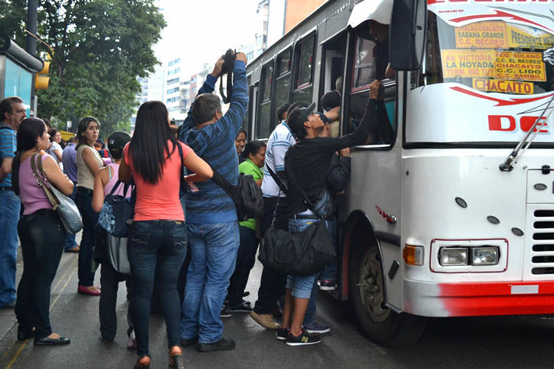 Transporte-Publico-Caracas-Venezuela-Buses-2-800x533